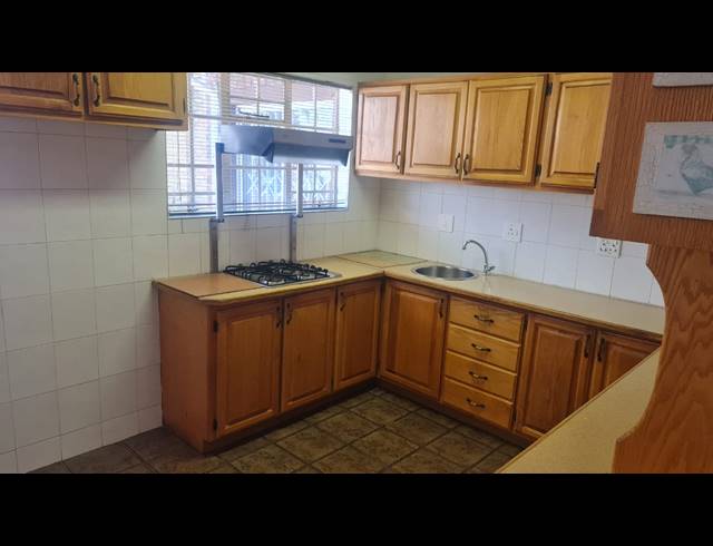 3 BEDROOM TOWNHOUSE FOR SALE IN BO-DORP